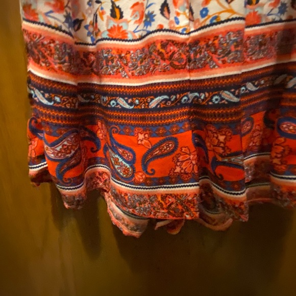 Size Medium Floral Print Romper - Perfect for Summer - Picture 4 of 8